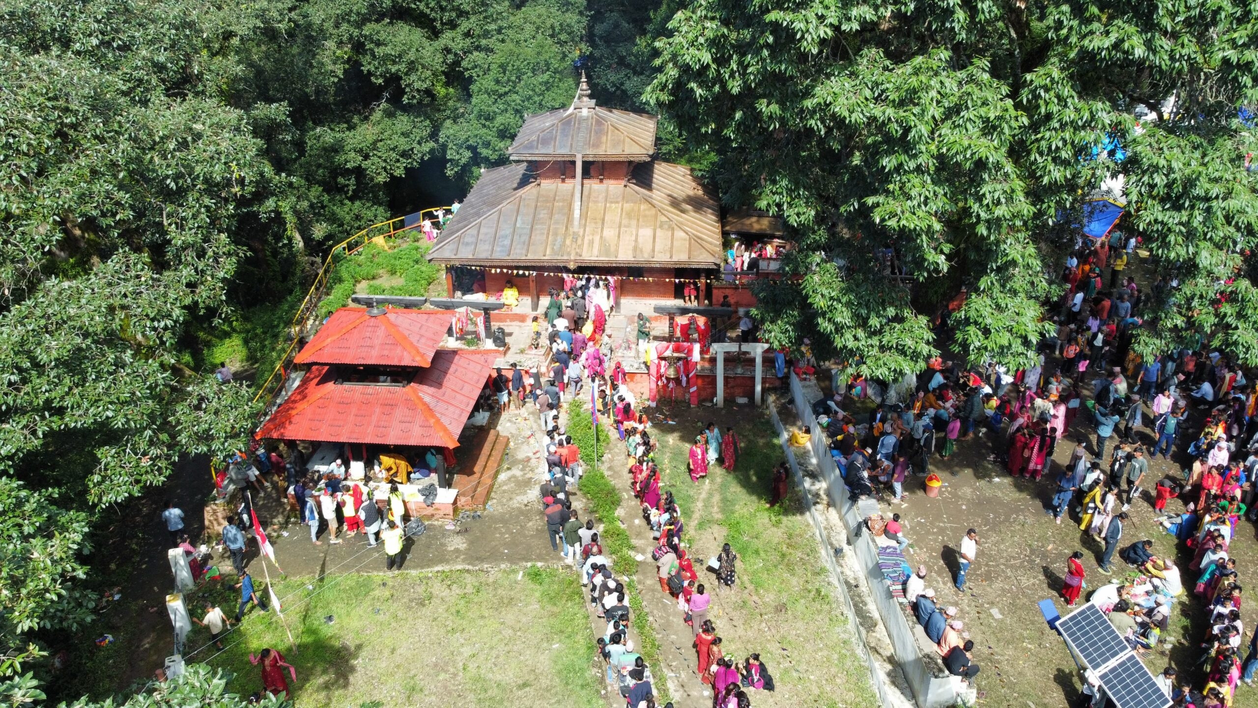 बाजुराको नाटेश्वरीमा मन्दिरमा पूजा