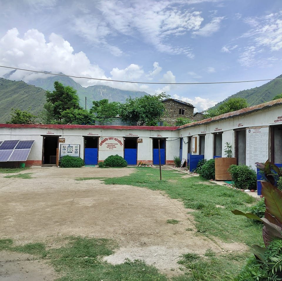 बाजुरामा विवादका कारण करोडौँ लागतका सरकारी भवन गोठमा रुपान्तरण